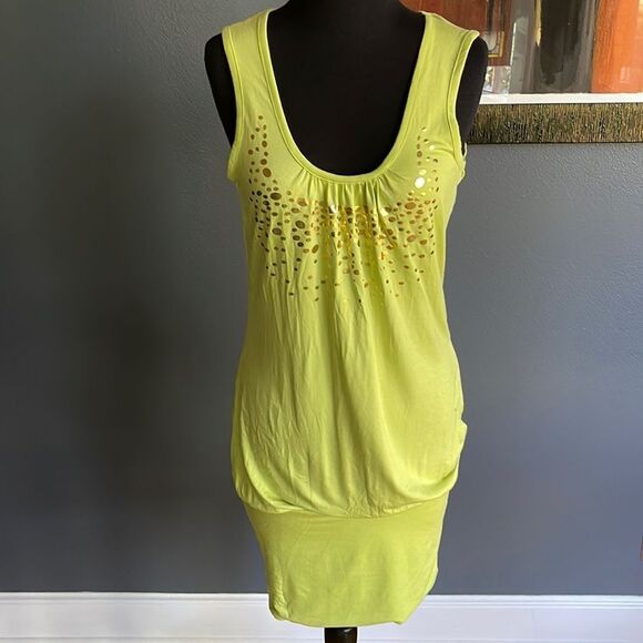 Venus light lime stretchy gathered scoop neck double banded hem tank midi. Med - Picture 1 of 5